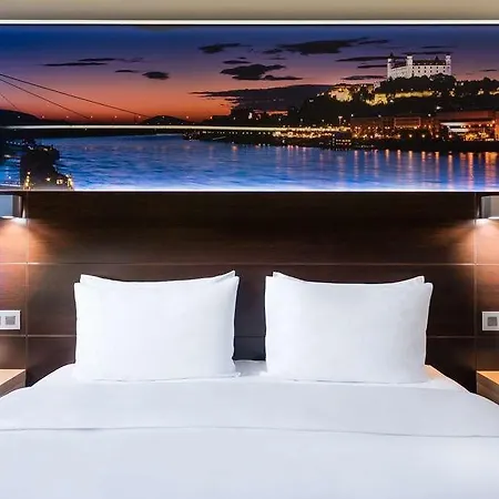 Lindner * 布拉迪斯拉发